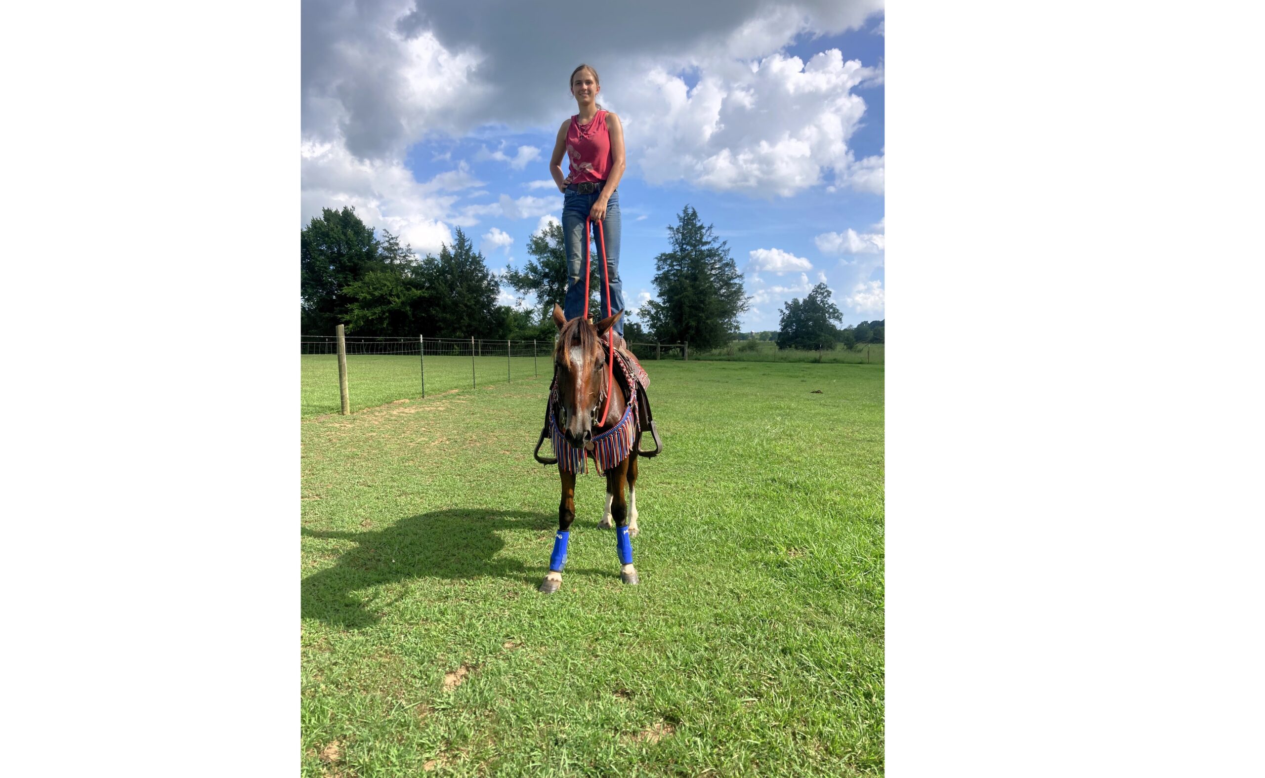 Trav-me-standing-onghc