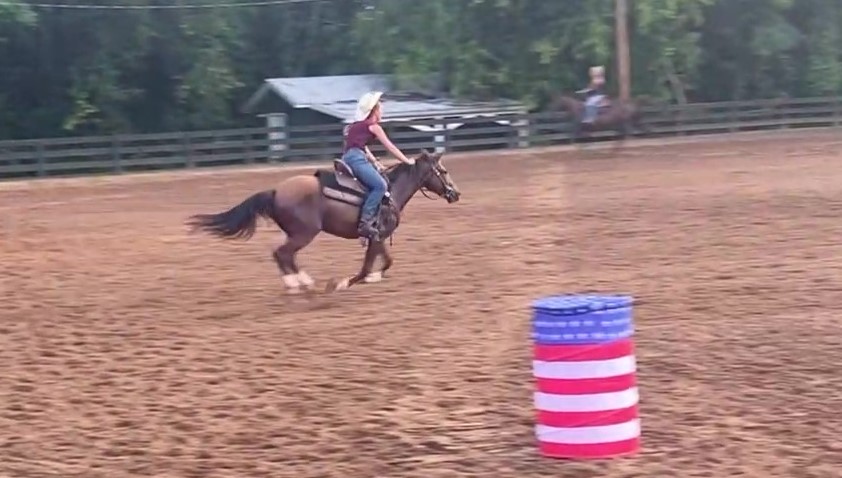 Trav-one-barrel-frame-at-0m2s